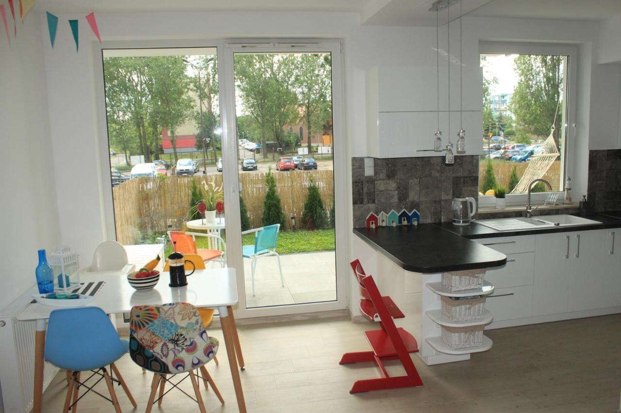 Sunny Sleeps 4 By The Beach With Garden Patio - Gdansk Przymorze Appartement Buitenkant foto