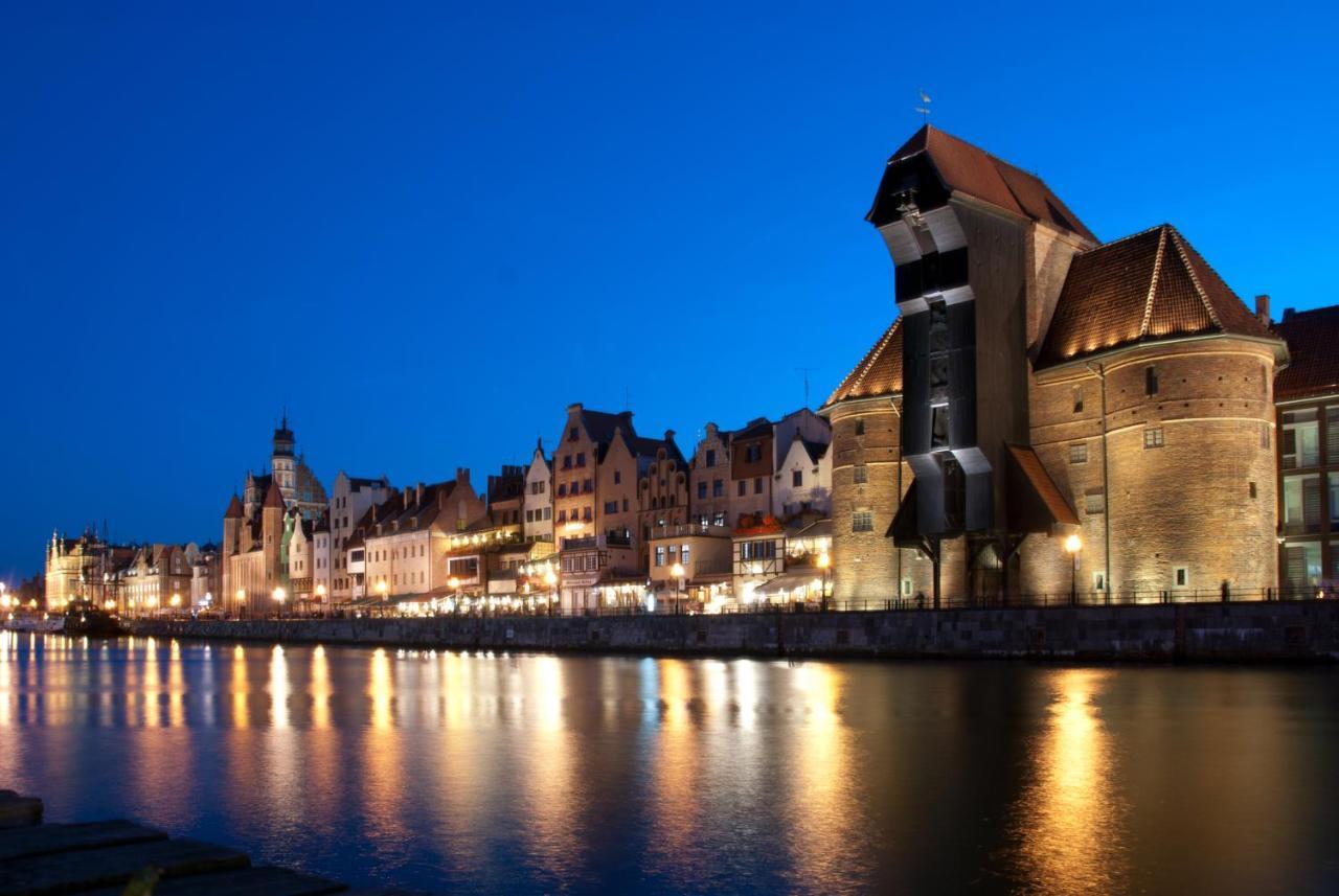 Sunny Sleeps 4 By The Beach With Garden Patio - Gdansk Przymorze Appartement Buitenkant foto