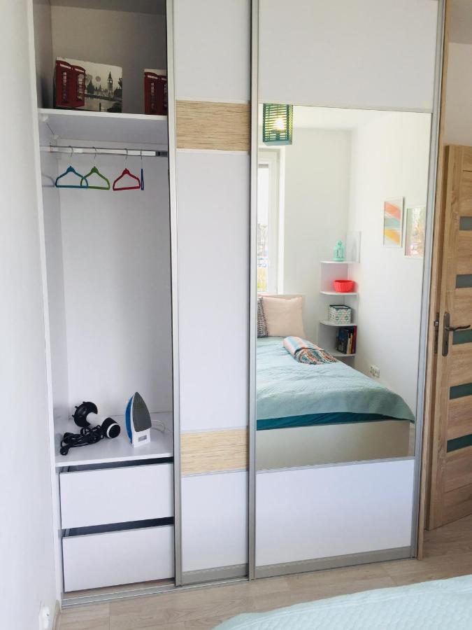 Sunny Sleeps 4 By The Beach With Garden Patio - Gdansk Przymorze Appartement Buitenkant foto
